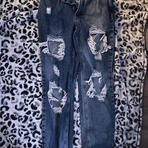BDG Mom High Rise - Dark Wash - Size 26